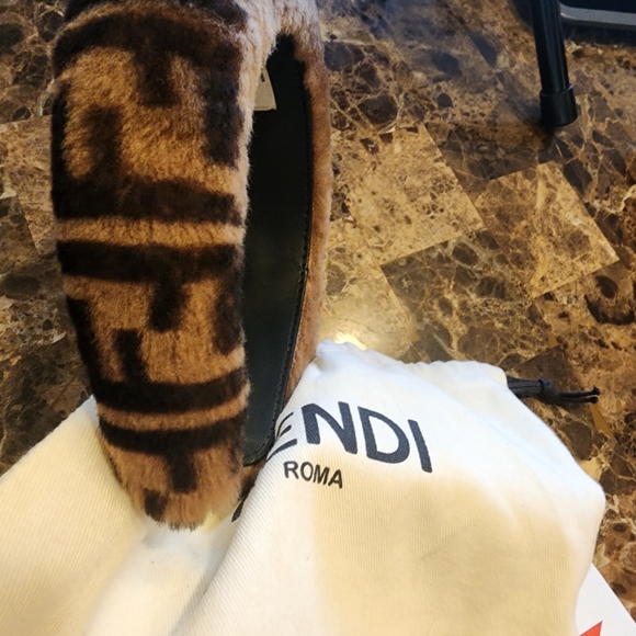 GORGEOUS - Fendi FF, Zucca Shearling, Brown and Black Headband - Picture 9 of 9